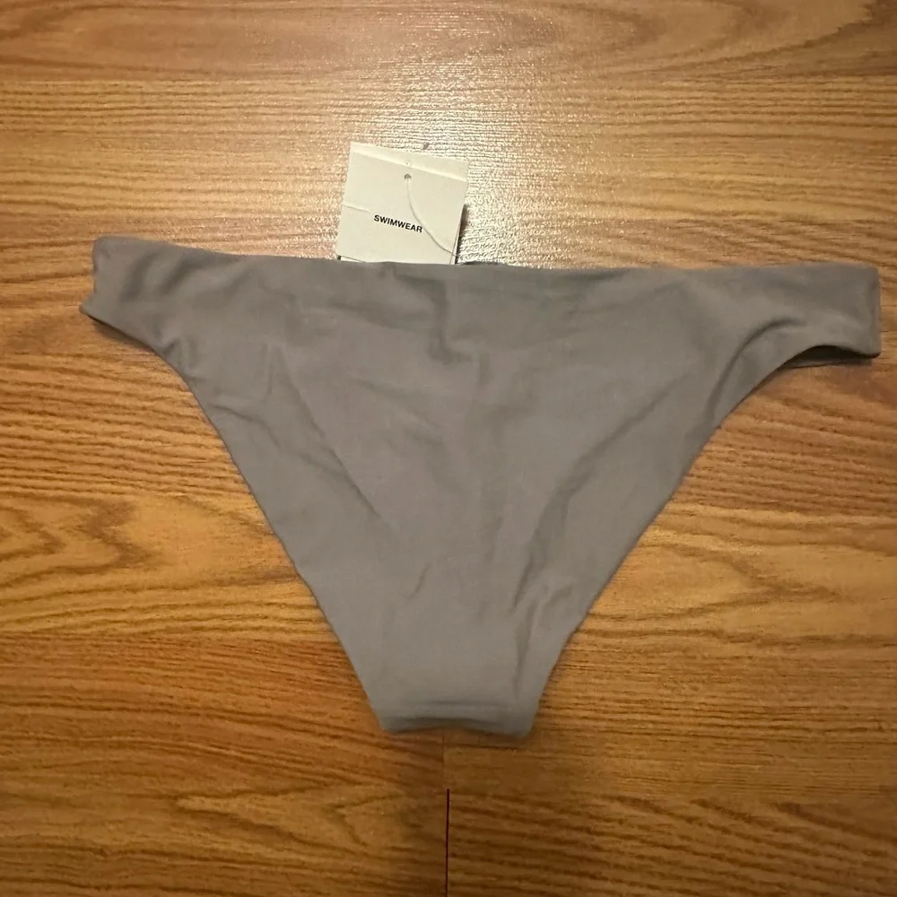 ZARA Swim Bottom Women’s Swimwear Bikini, Size M - Picture 2 of 2